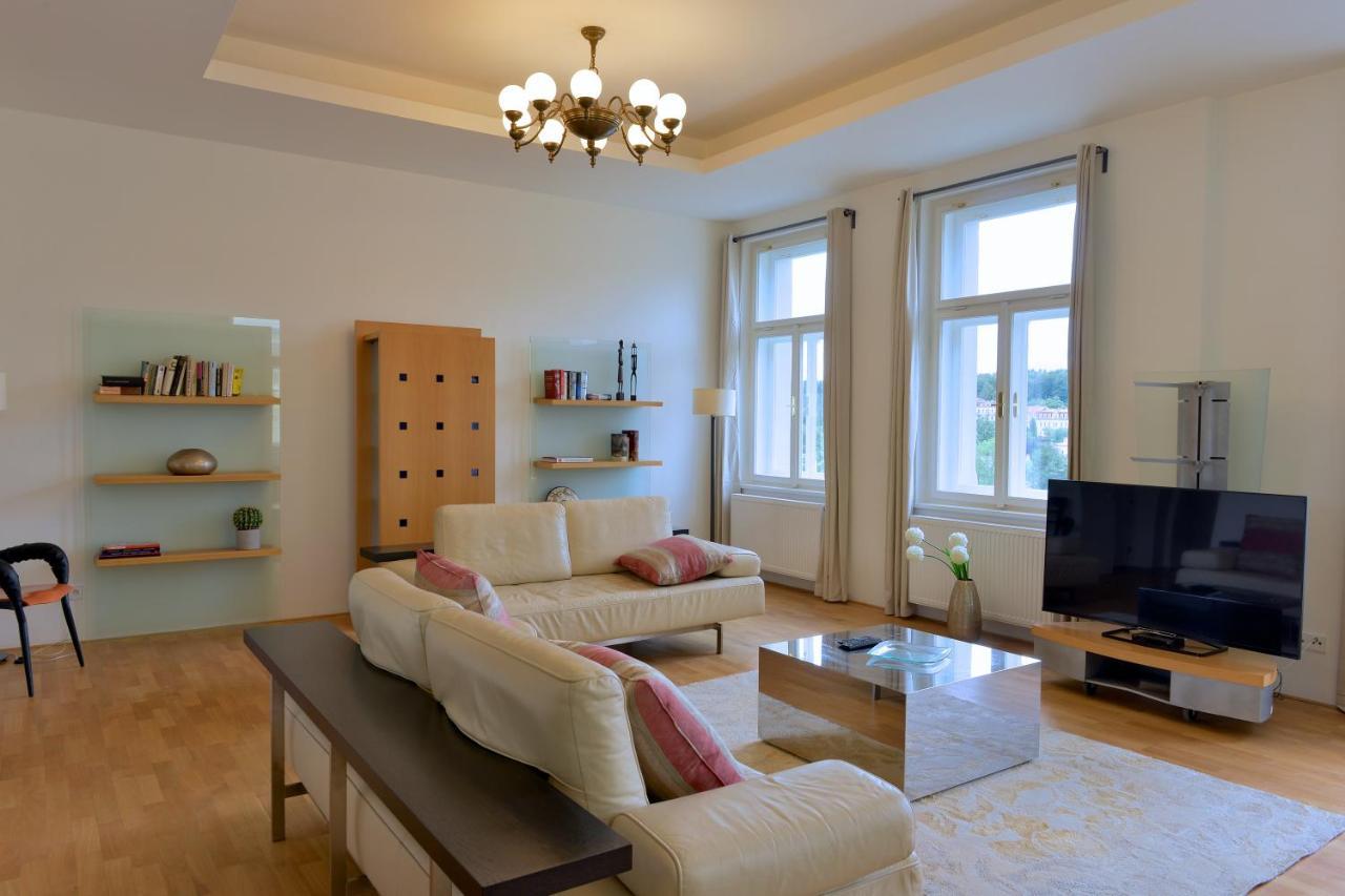 Kolonada Luxury 3 Bedroom Apartment Manes 마리안스케 라즈네 외부 사진