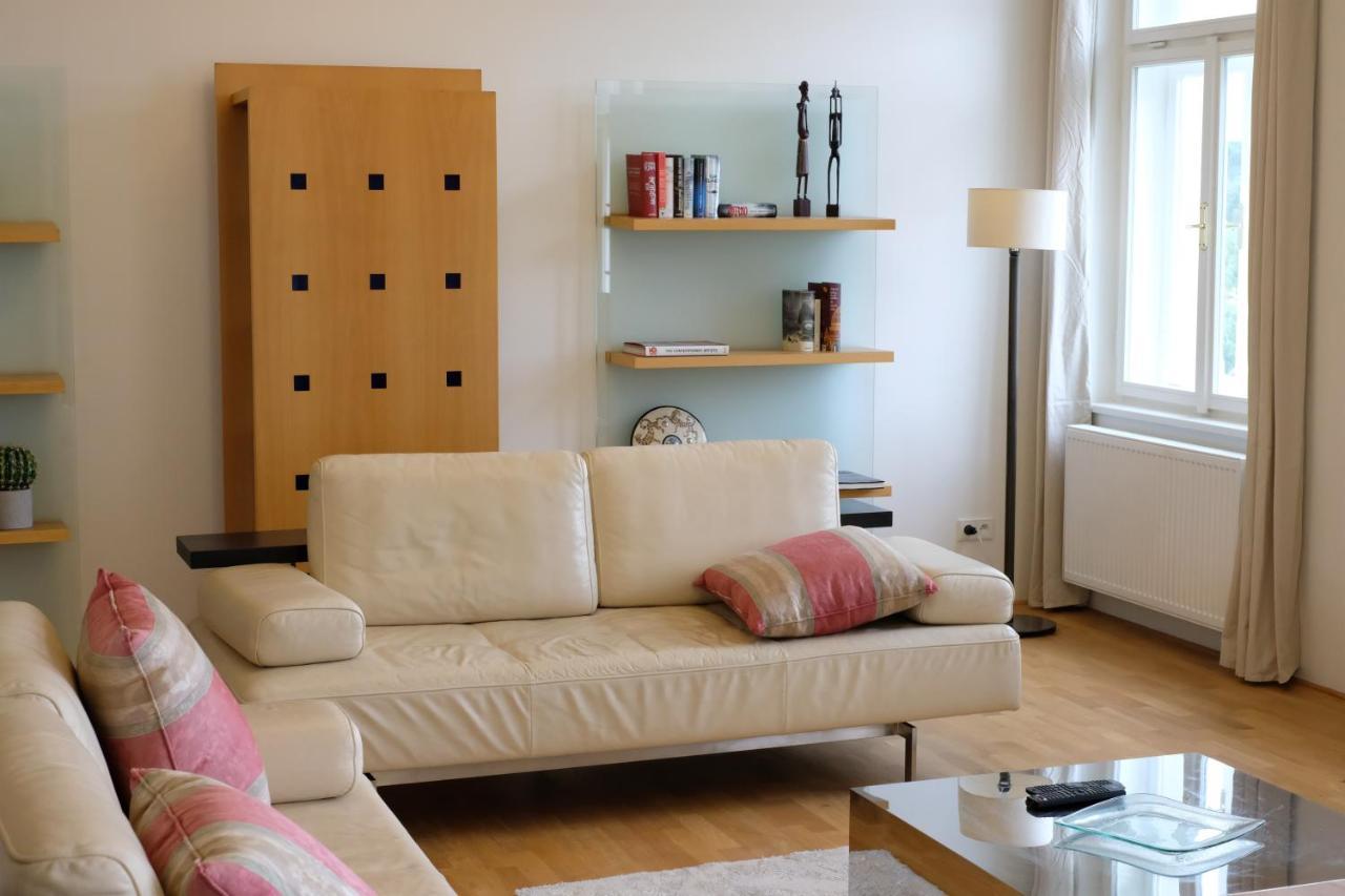 Kolonada Luxury 3 Bedroom Apartment Manes 마리안스케 라즈네 외부 사진