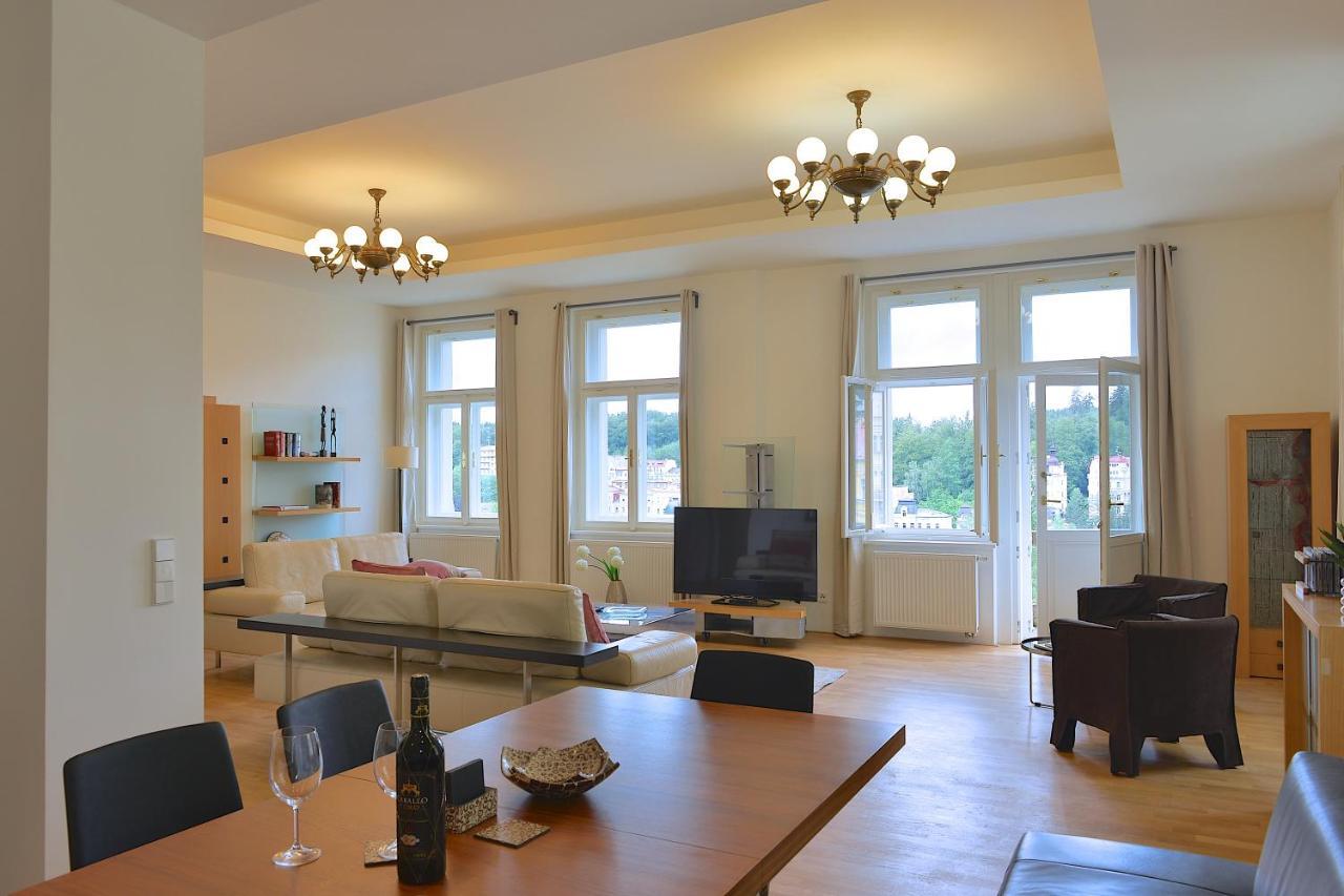 Kolonada Luxury 3 Bedroom Apartment Manes 마리안스케 라즈네 외부 사진
