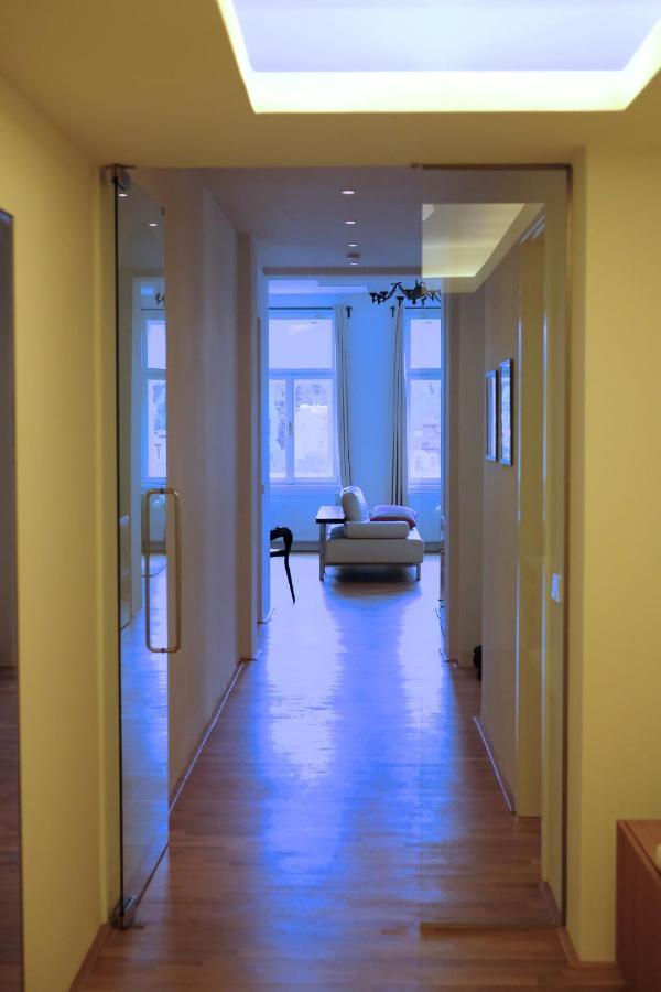 Kolonada Luxury 3 Bedroom Apartment Manes 마리안스케 라즈네 외부 사진