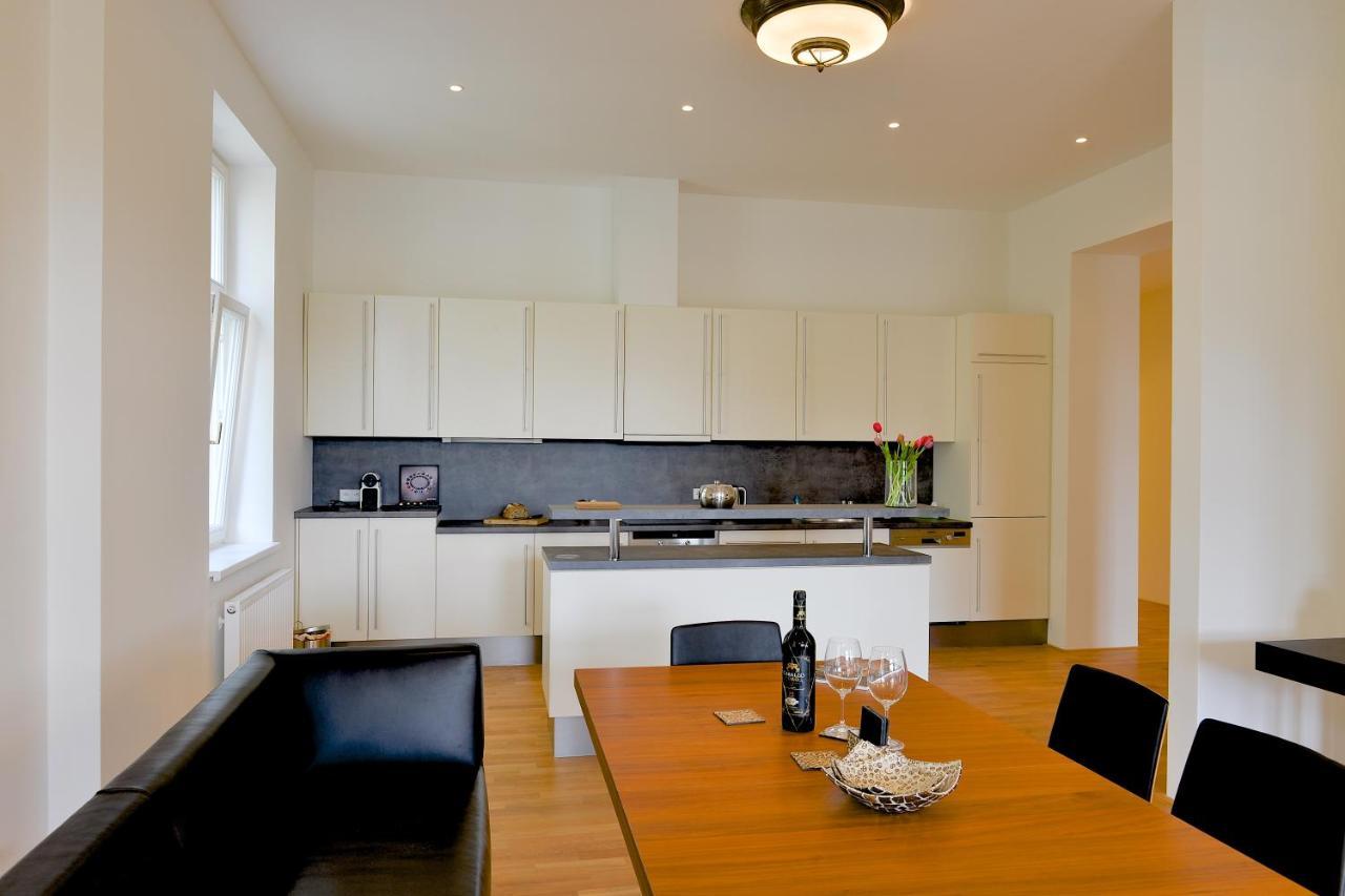 Kolonada Luxury 3 Bedroom Apartment Manes 마리안스케 라즈네 외부 사진