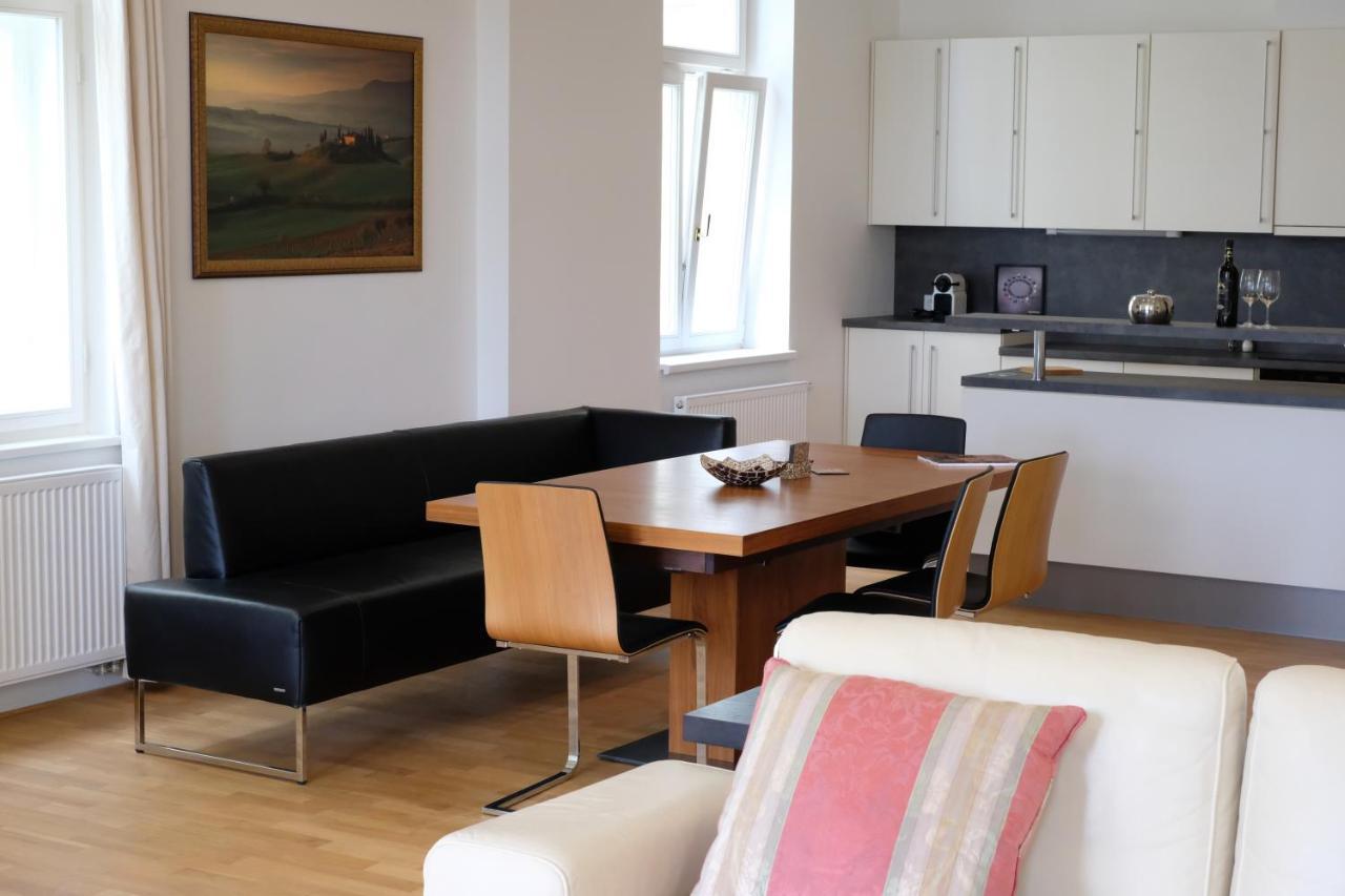 Kolonada Luxury 3 Bedroom Apartment Manes 마리안스케 라즈네 외부 사진